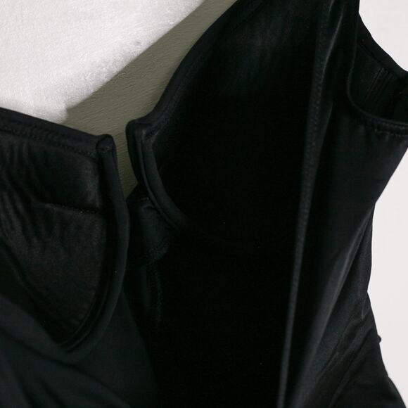 Miraclesuit Must Haves Escape Black Wrap One Piece Swimsuit Womens 10 Slimming - Picture 8 of 9